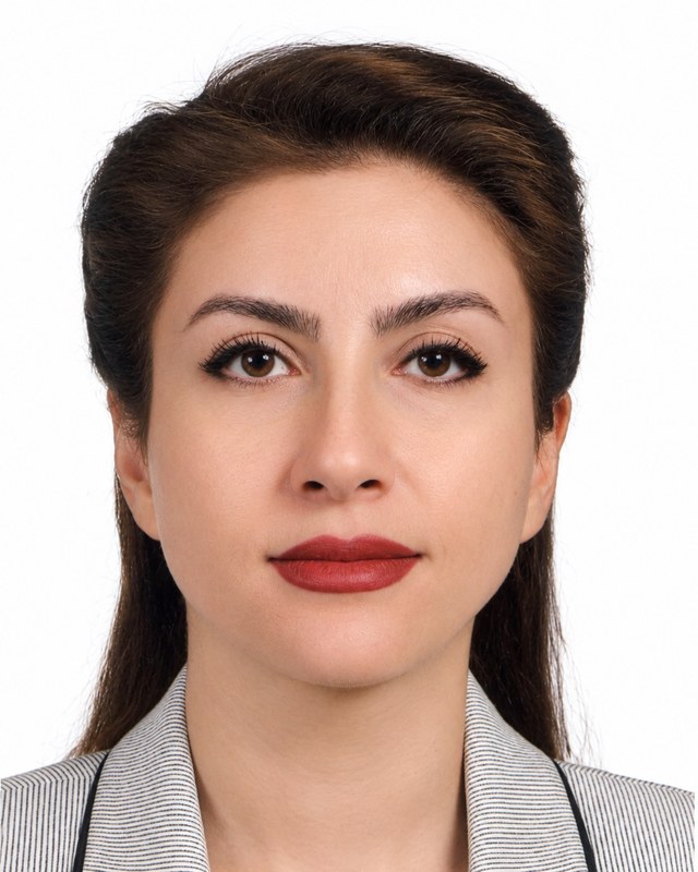 Roya Yousefi